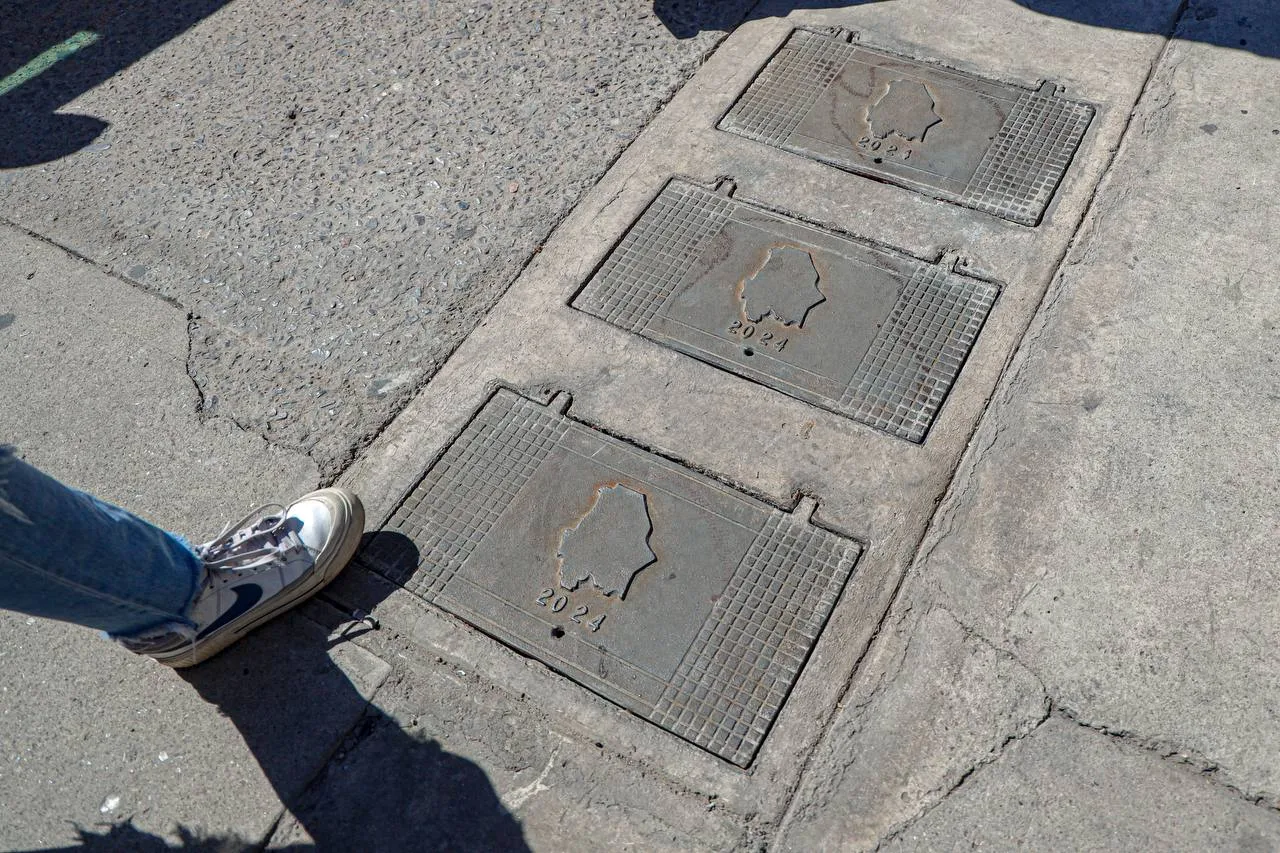 Reparan registros de agua potable del Centro Histórico en Chihuahua