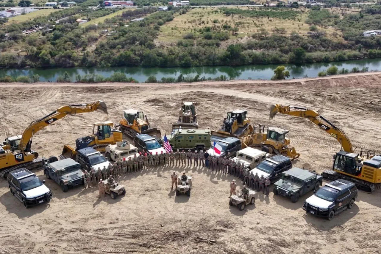 Avanza Texas en construcción de muro en la frontera con Nuevo México