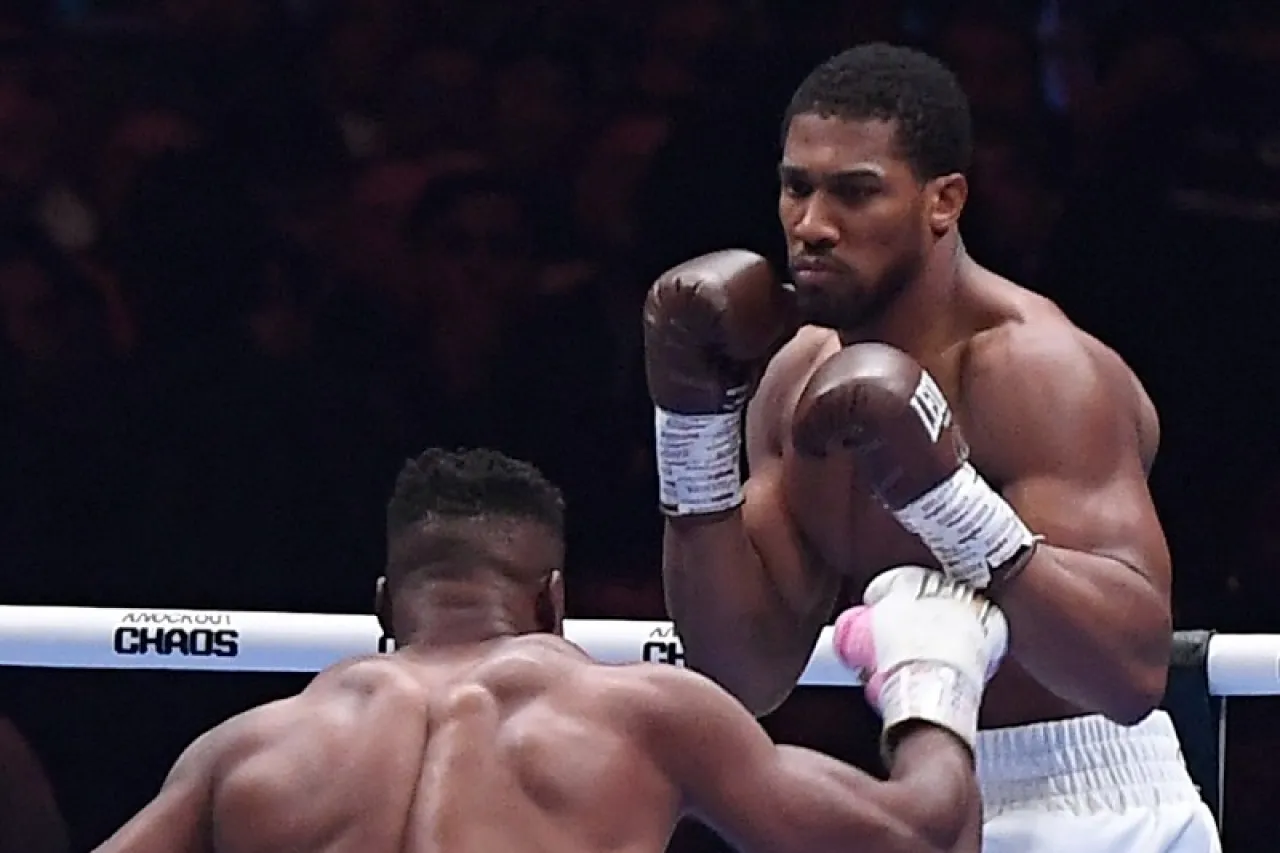 Buscará Anthony Joshua su tercer título del mundo en los pesos pesados