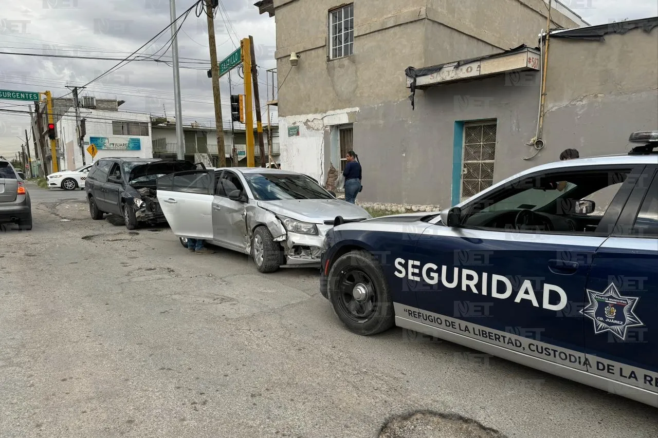 Chocan en Insurgentes y Saltillo; hay una lesionada