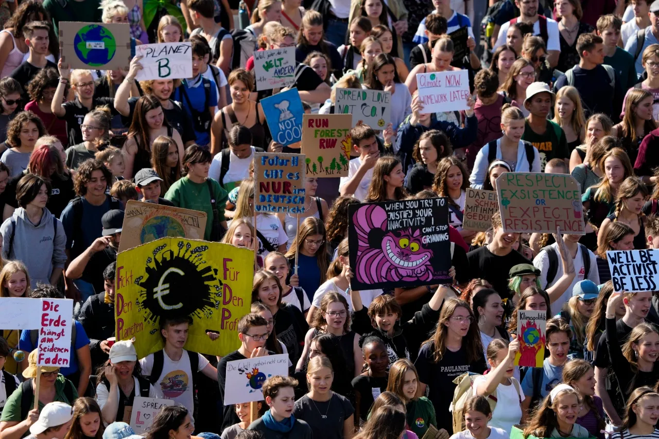 Protestan en todo el mundo para exigir acciones contra el cambio climático