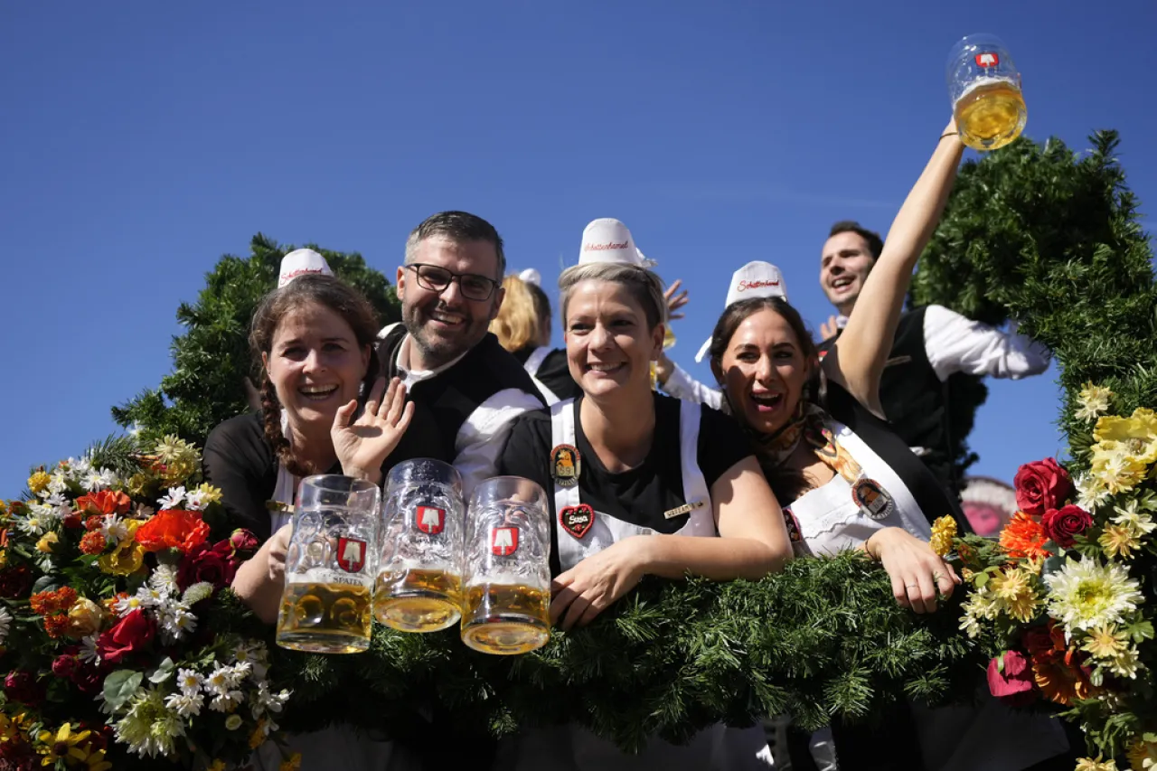 Oktoberfest: Inician en Alemania el festival cervecero más grande del mundo