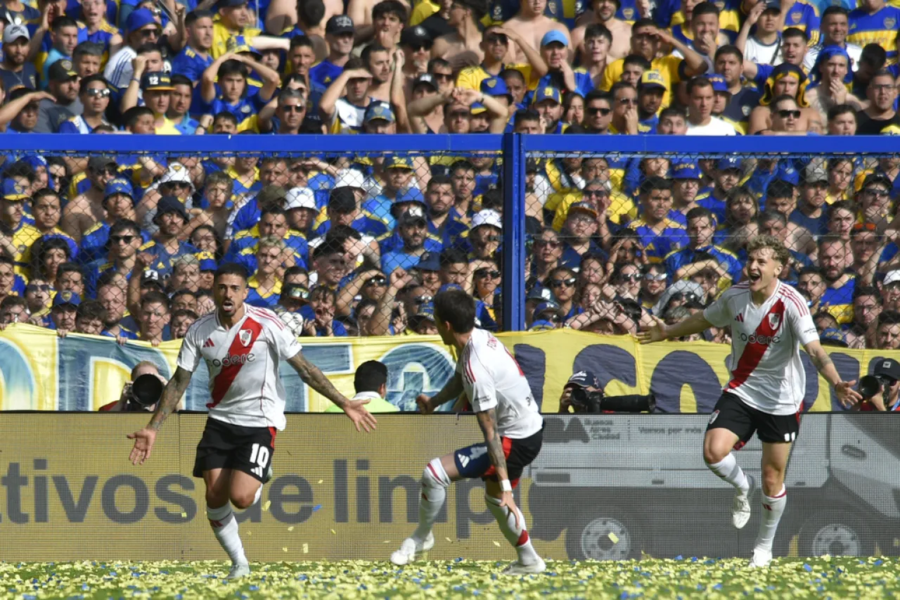 River Plate se lleva el clásico argentino en La Bombonera