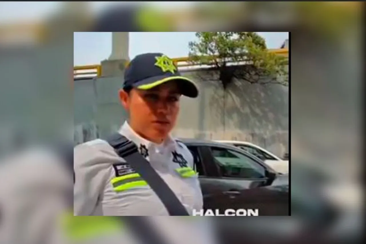 Policía de Naucalpan recibe soborno de 3 mil pesos y se pone amable