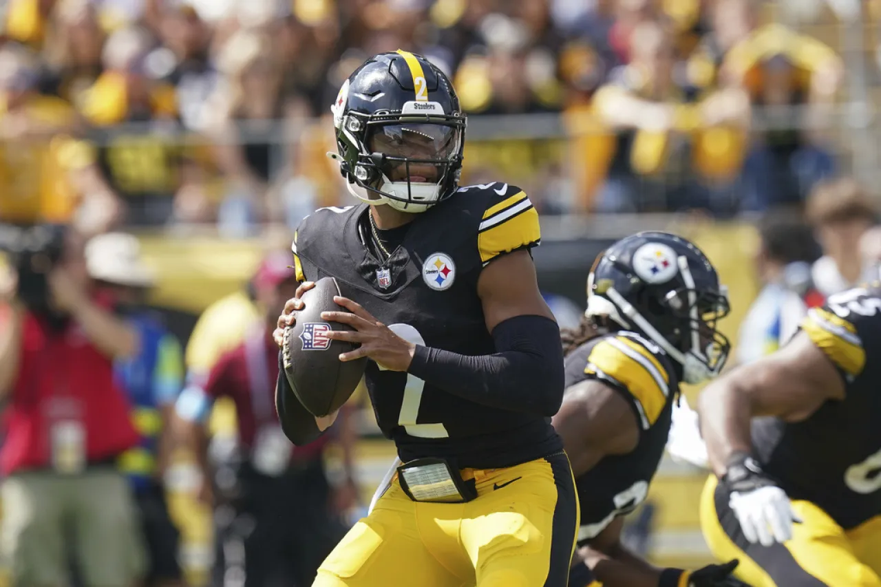 Steelers siguen invictos con victoria sobre Chargers