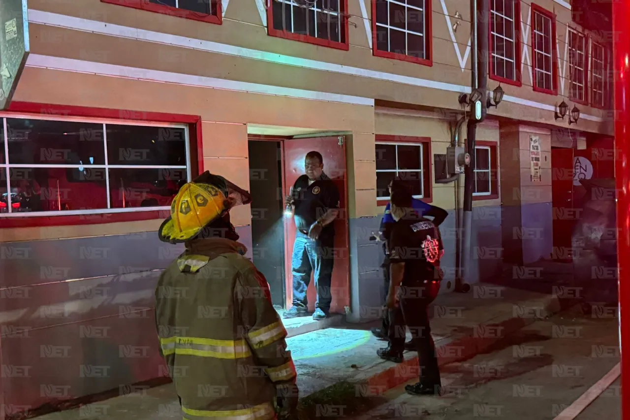 Problemas en la cocina les causa incendio en el bar Asenzo