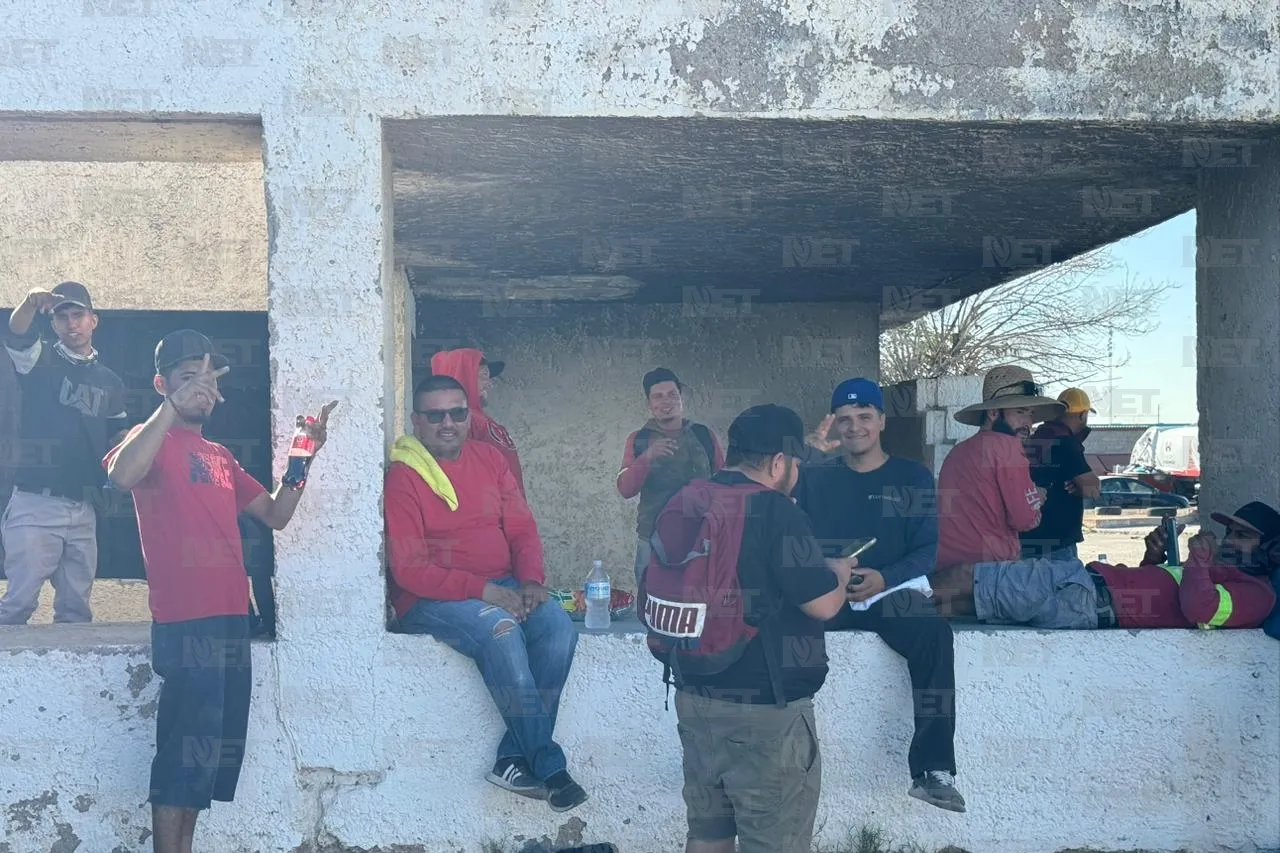 Trabajadores de Hermer bloquean salida de camiones de basura