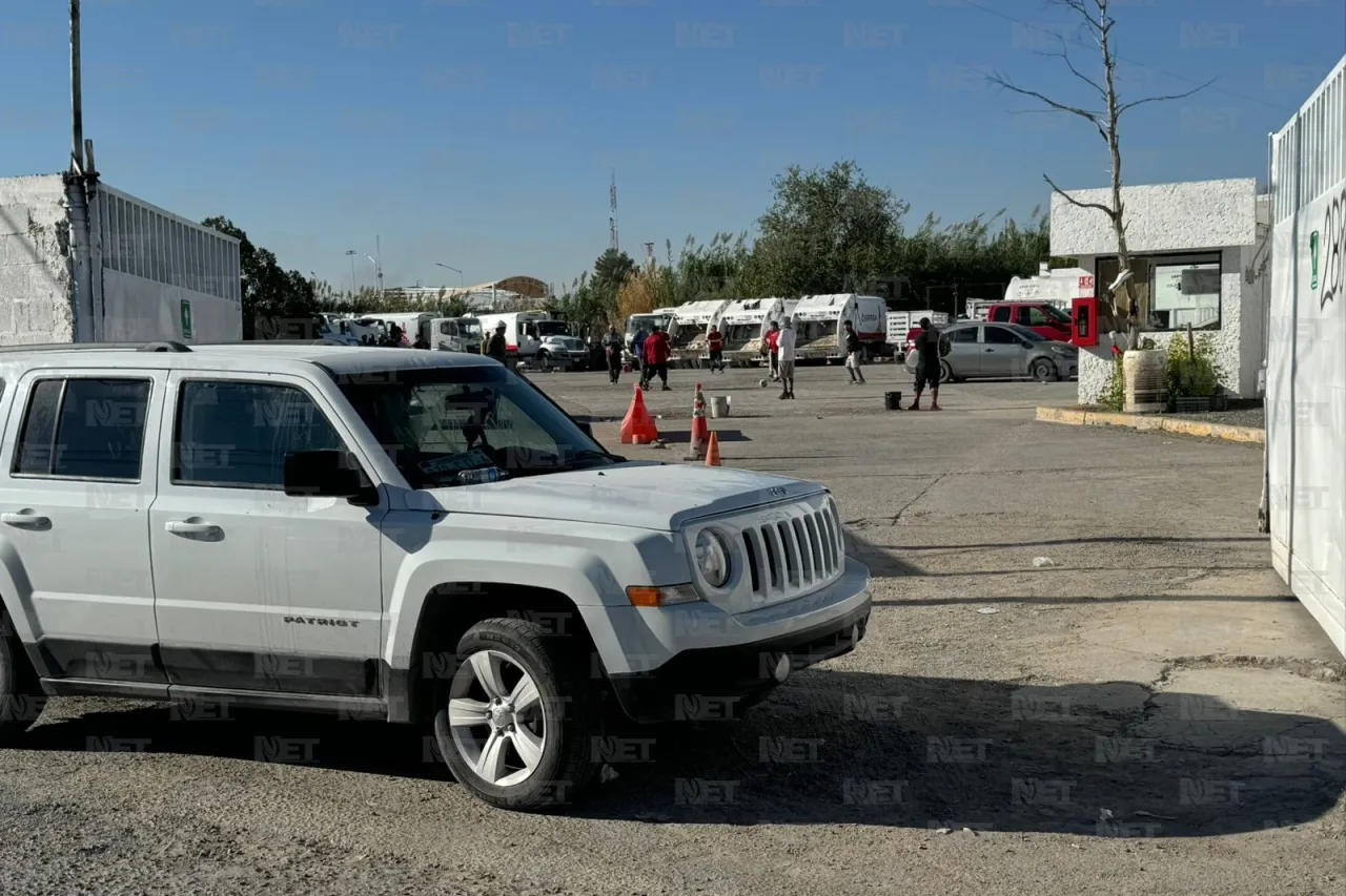 Trabajadores de Hermer bloquean salida de camiones de basura