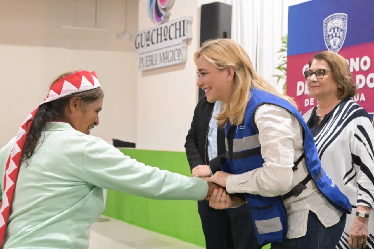 Refuerza Estado atención médica en la Sierra con entrega de unidades móviles