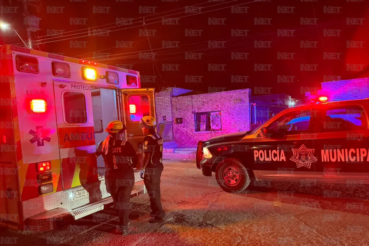 Le disparan afuera de su casa en la colonia Industrial