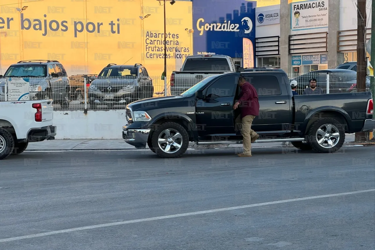 Entrega alcalde obra de recarpeteo en la Niños Héroes