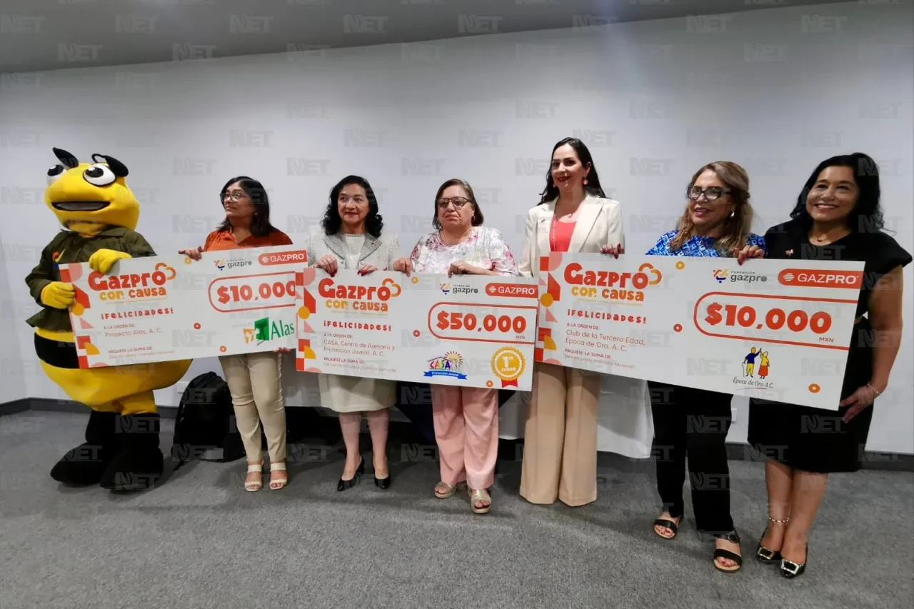 Fundación Gazpro entrega cheques a instituciones sociales