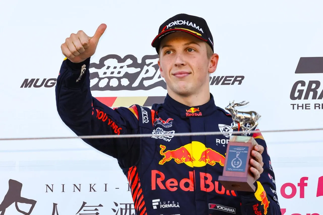 F1: Red Bull baja del carro a Ricciardo y sube a Liam Lawson