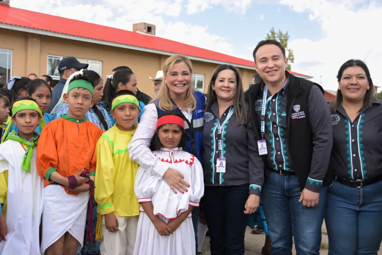 Respalda Maru Campos a niños de municipios serranos