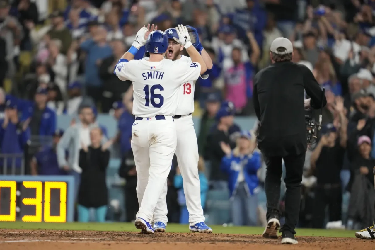 Dodgers ganan el título del Oeste de la Nacional con triunfo sobre los Padres