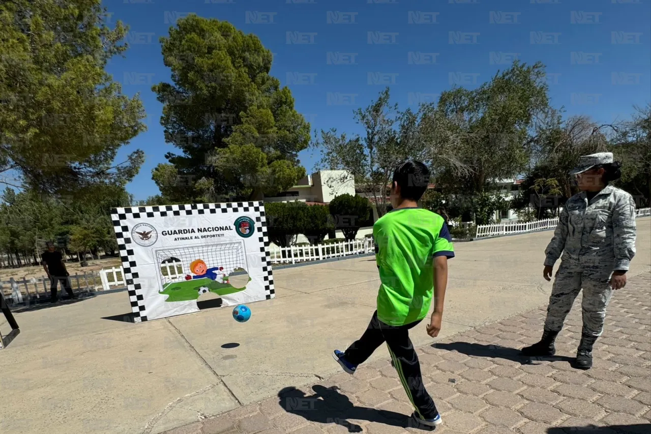 Niños viven la experiencia de ser soldados por un día