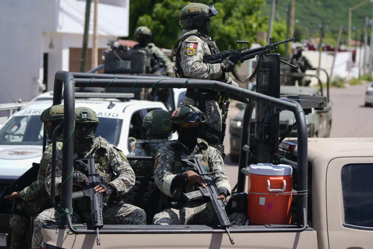 Incauta ejército armas a la Policía de Culiacán