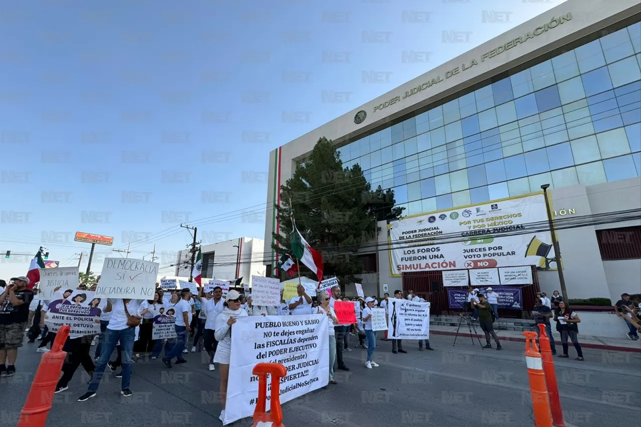 Cierran trabajadores del Poder Judicial la Tecnológico en protesta por reforma