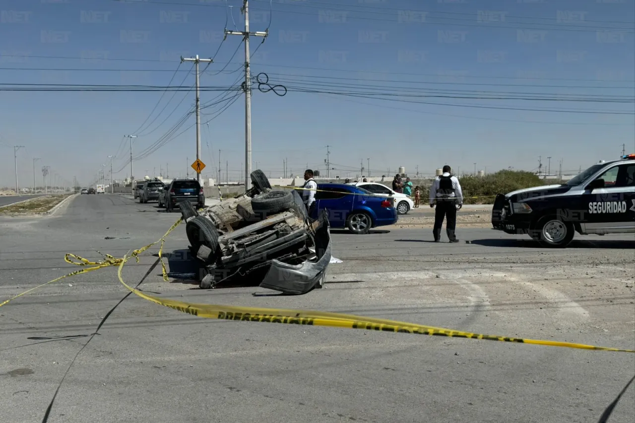 Muere hombre tras volcar su vehículo al suroriente de Juárez