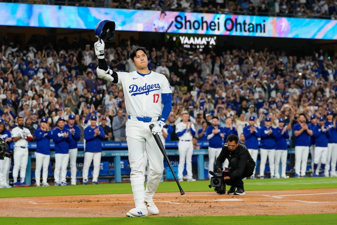 Tras larga espera, Shohei Ohtani debuta en los playoffs