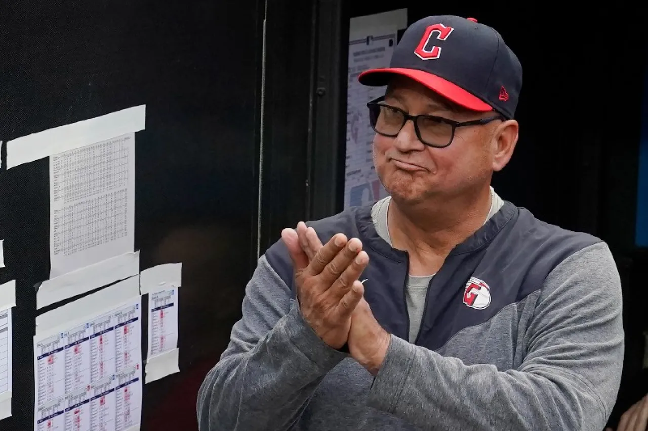 Reds contratan a Terry Francona como manejador