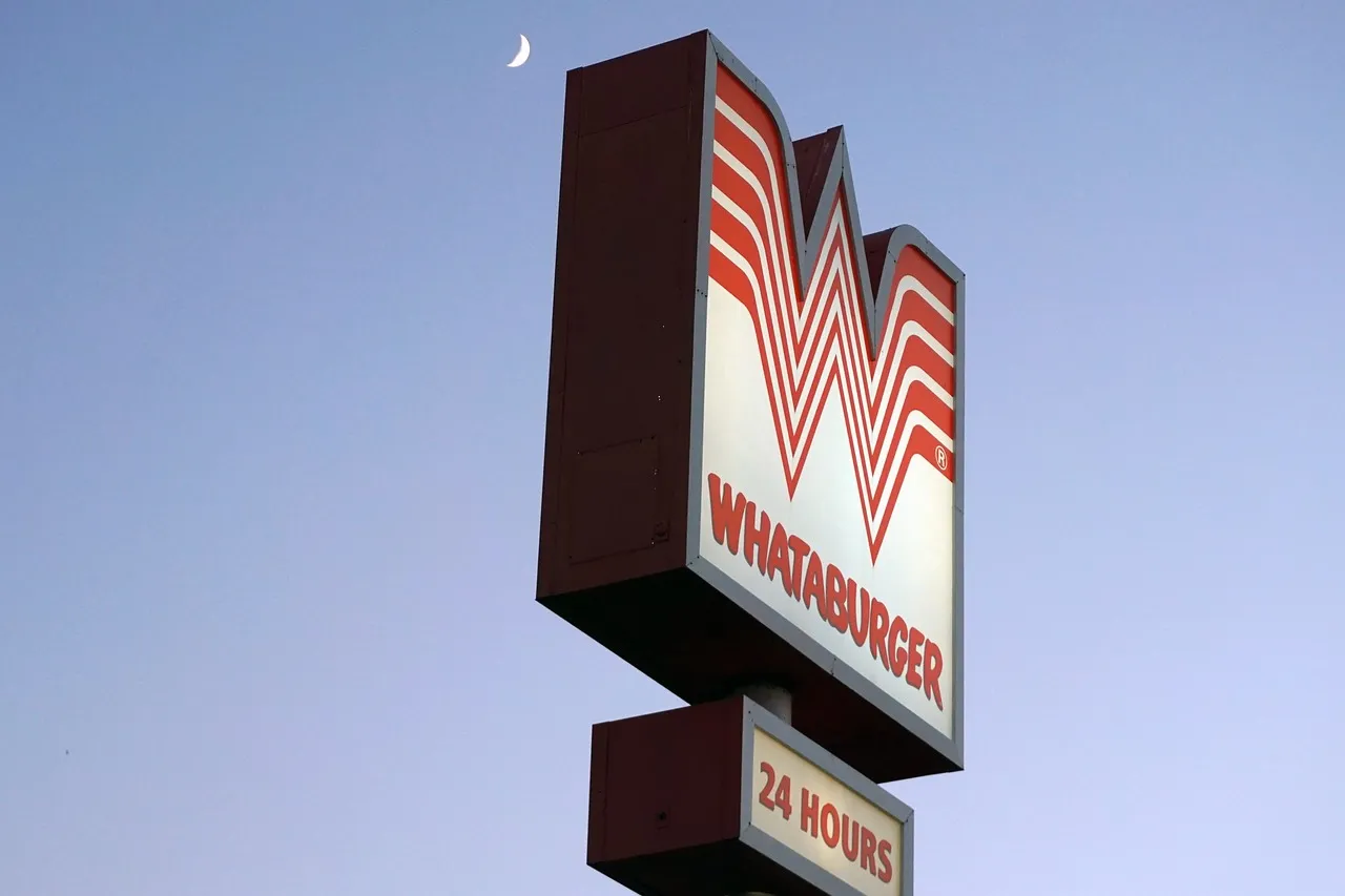 Se registra tiroteo en Whataburger de El Paso