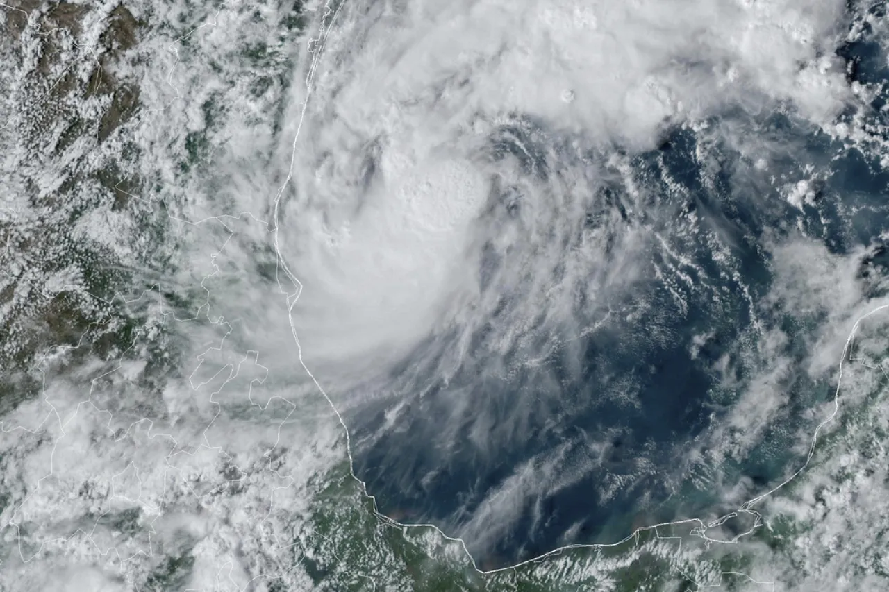 La tormenta tropical Milton podría convertirse en huracán