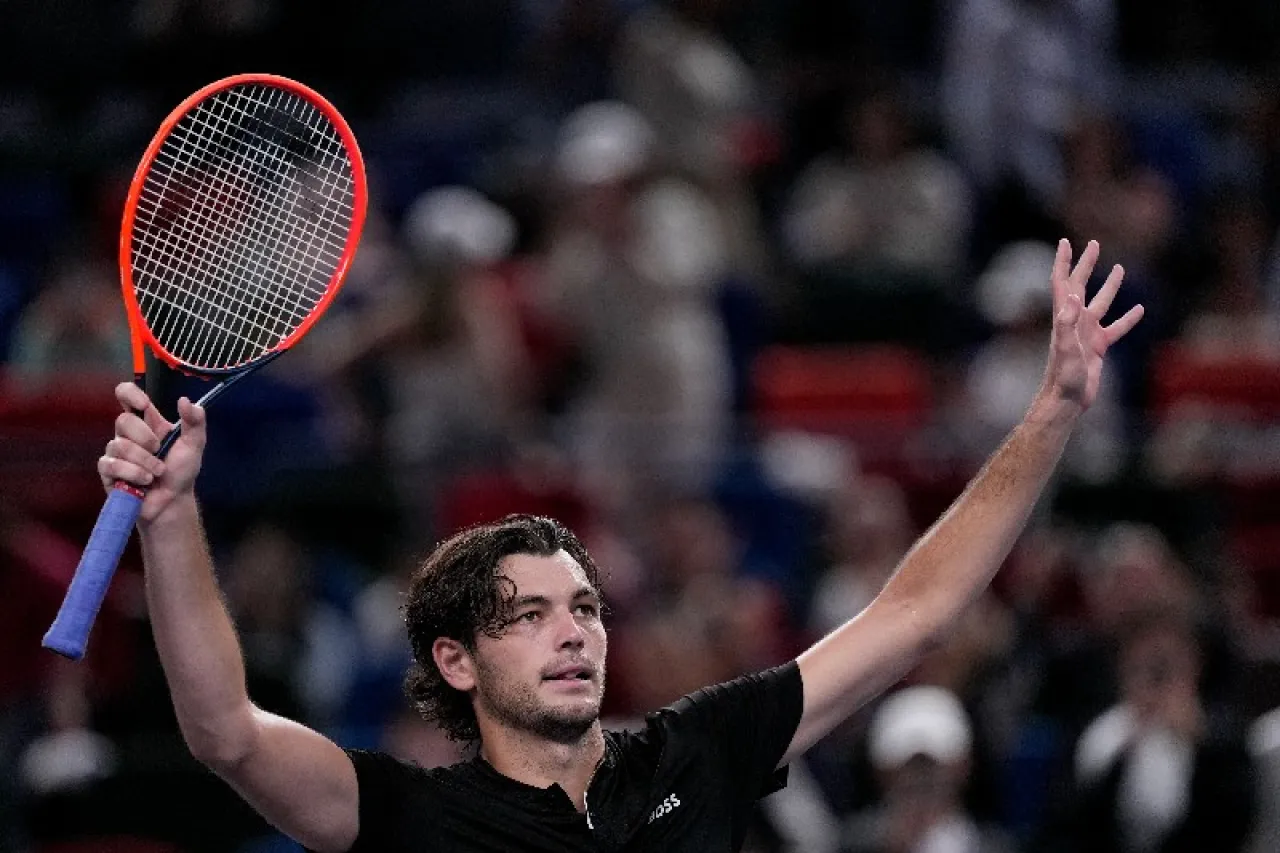 Djokovic y Fritz se toparán de frente en semis de Masters de Shanghái