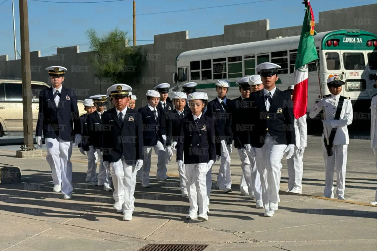 Rinde Fiscalía honores a la bandera y promueve valores cívicos