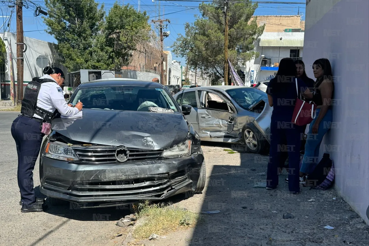 Le corta el paso y provoca choque en la Partido Romero