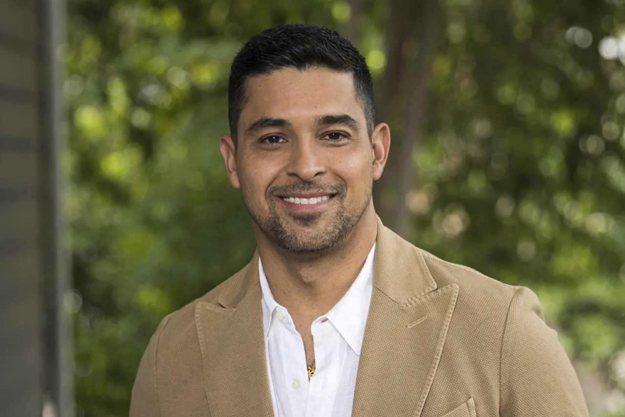 La 'American Story' de Wilmer Valderrama, una historia de servicio a su familia