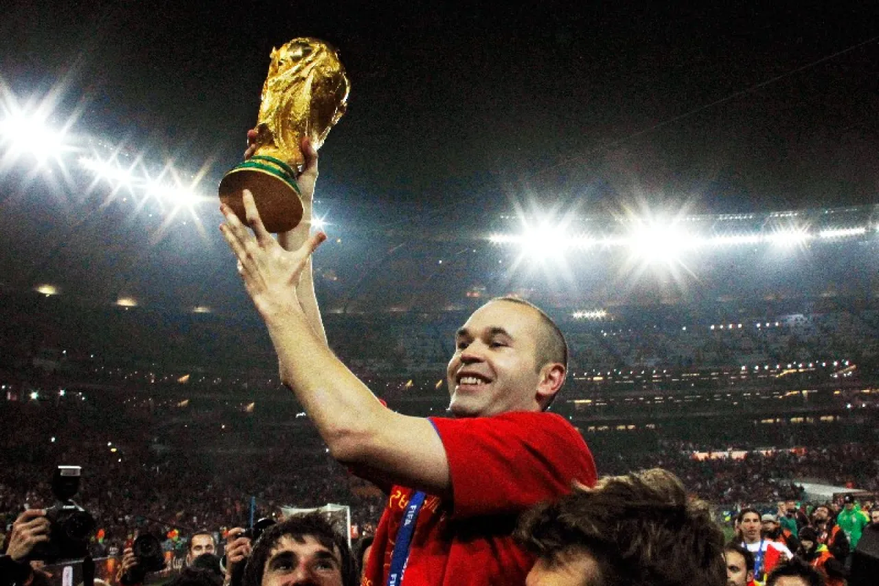 No pensé que llegaría este día: Iniesta anuncia su retiro del futbol