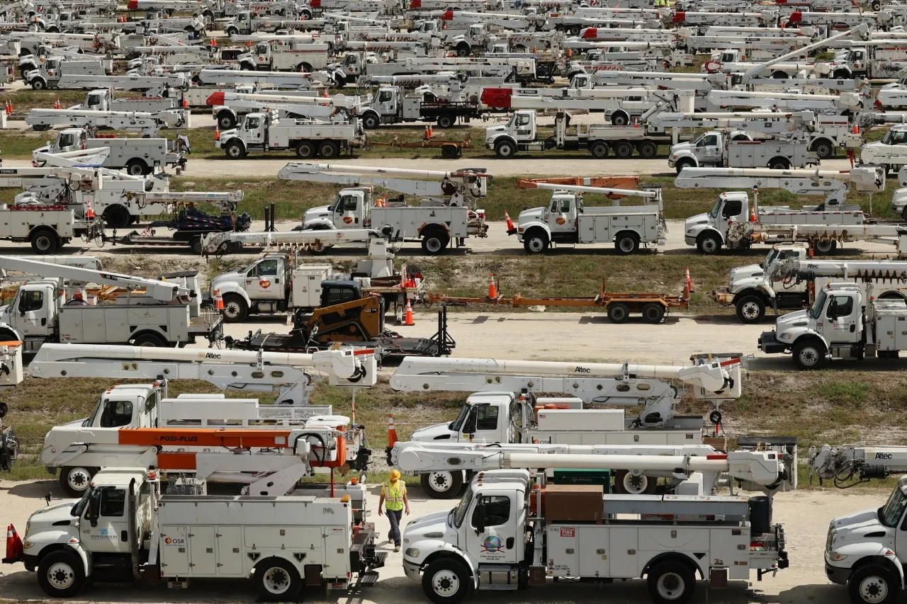 Se acaba el tiempo para evacuar mientras el huracán Milton se acerca a Florida