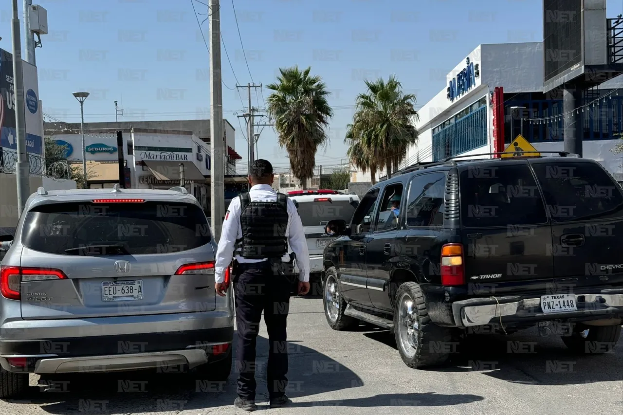 Enfurecen conductores por operativo anti-colados en puente Paso del Norte