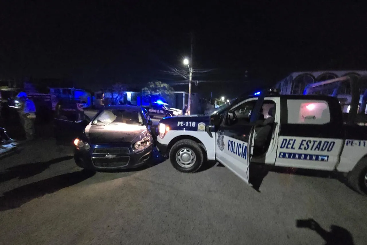 Circulan estatales en sentido contrario y provocaron choque
