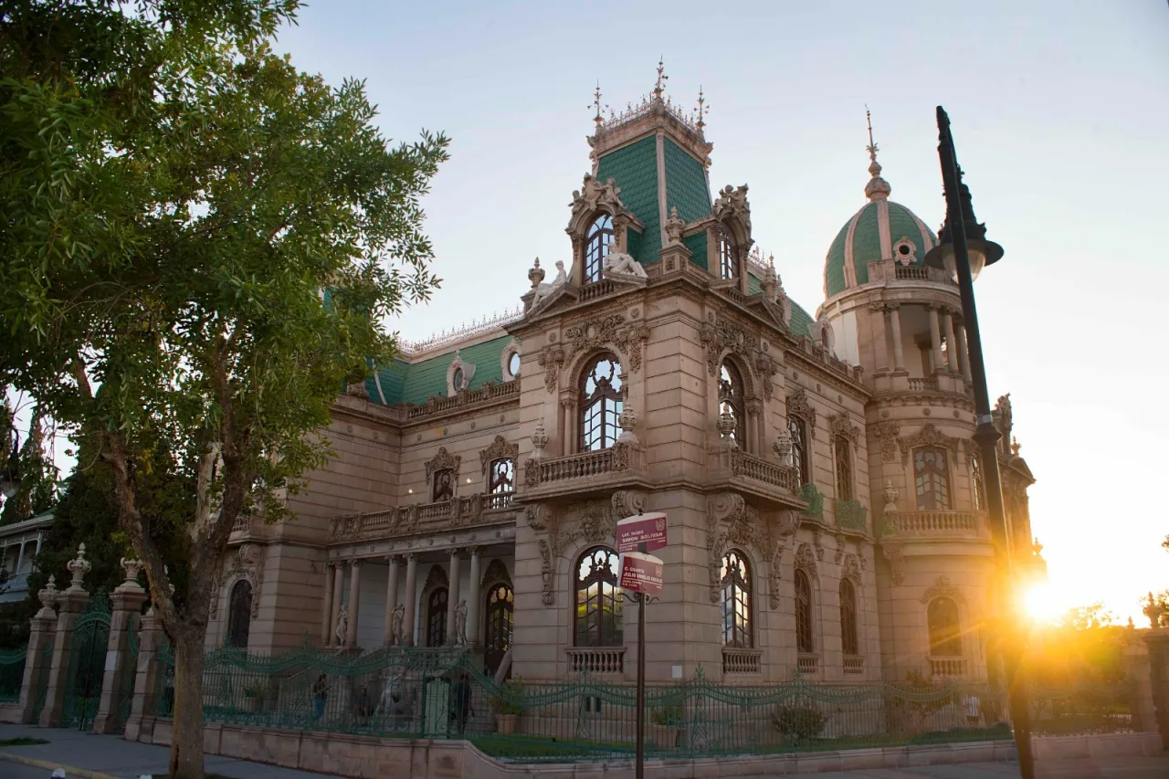 Acuden 200 mil turistas al Centro Histórico de Chihuahua al mes 