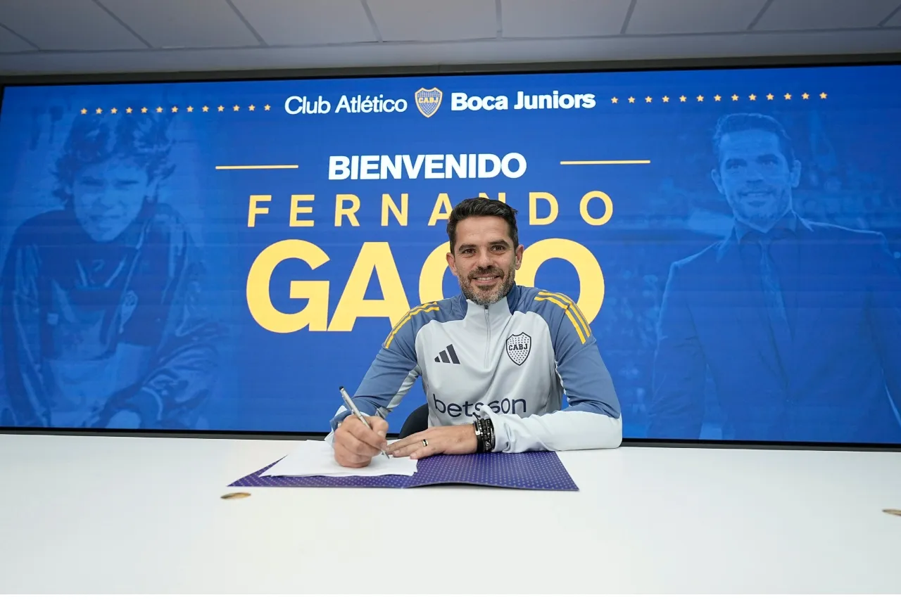 Firma Fernando Gago su vínculo con Boca Juniors