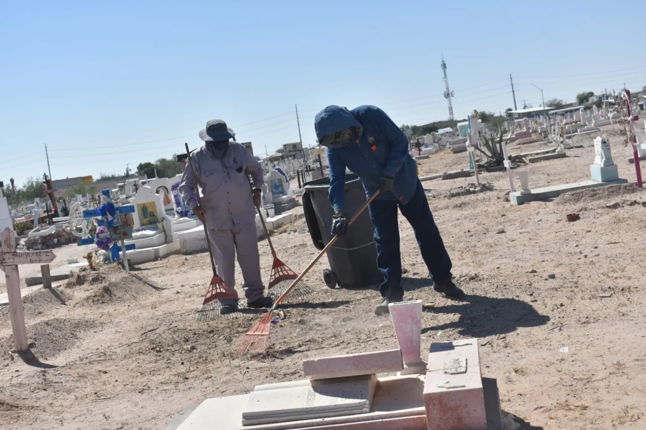 Refuerzan operativo en los panteones municipales