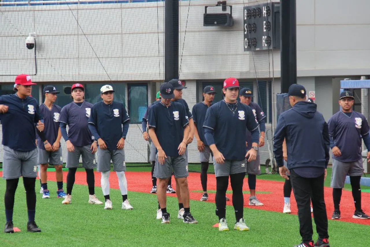 Lluvia aplaza debut de peloteros mexicanos en Corea del Sur