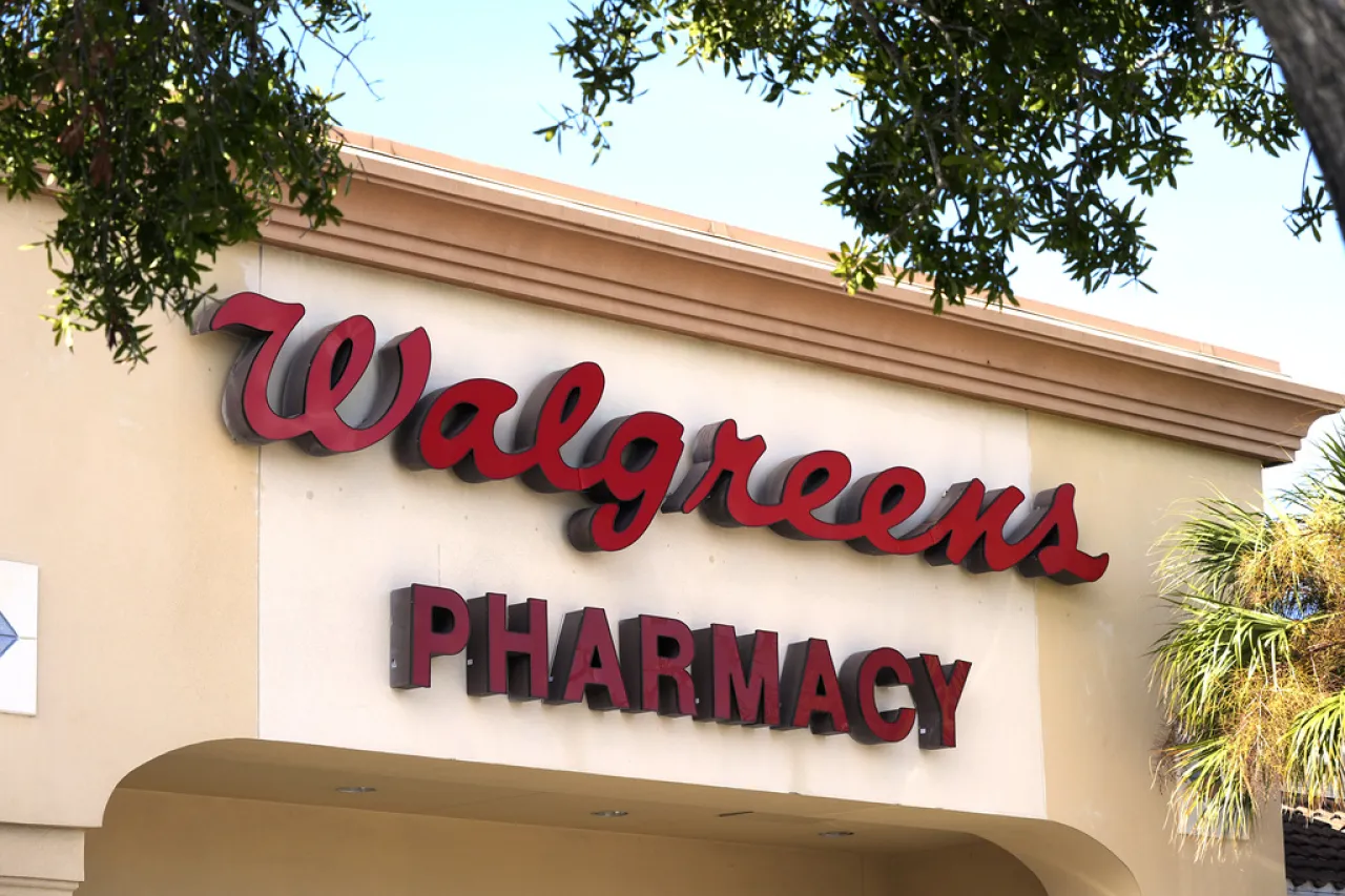 Walgreens bajará la cortina de más mil de sus tiendas