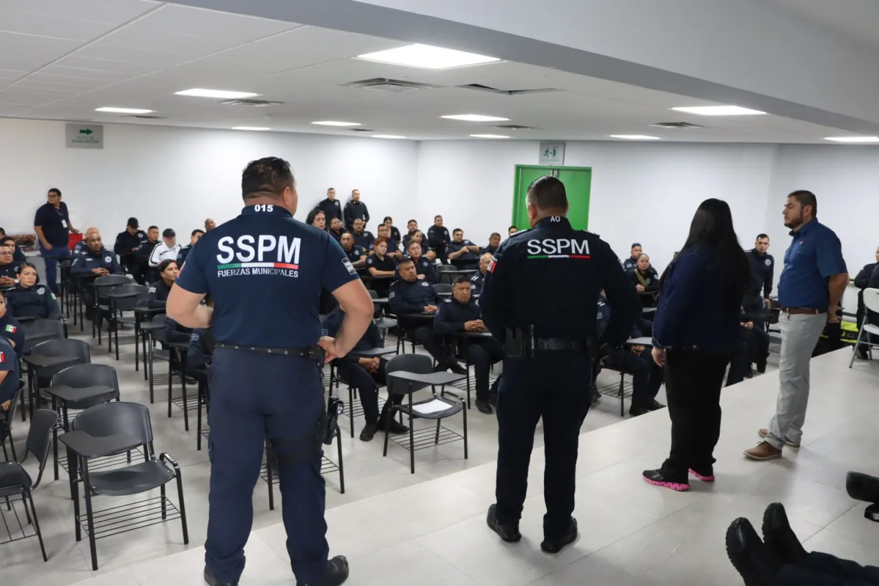 Participan policías en campaña de donación de sangre