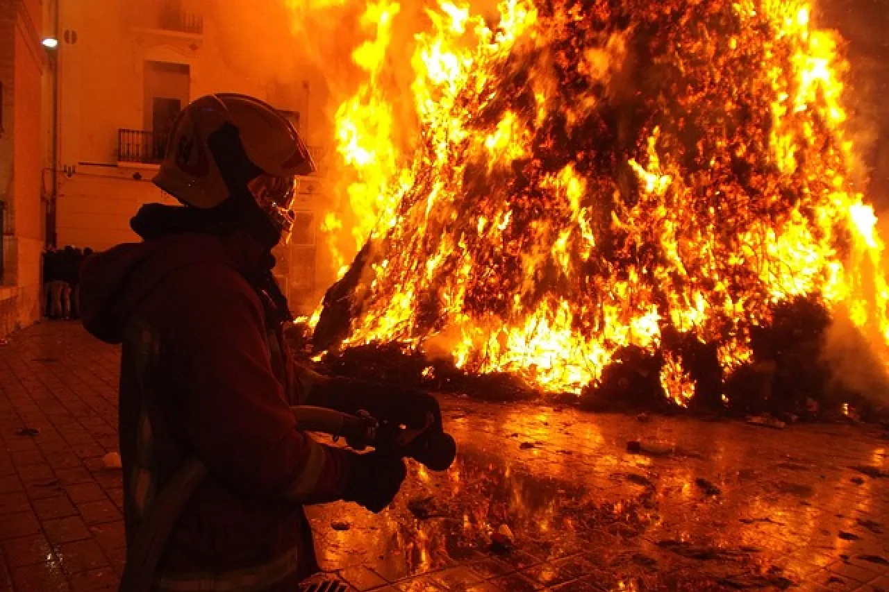 Incendio en cárcel de Perú deja 5 muertos y decenas de heridos