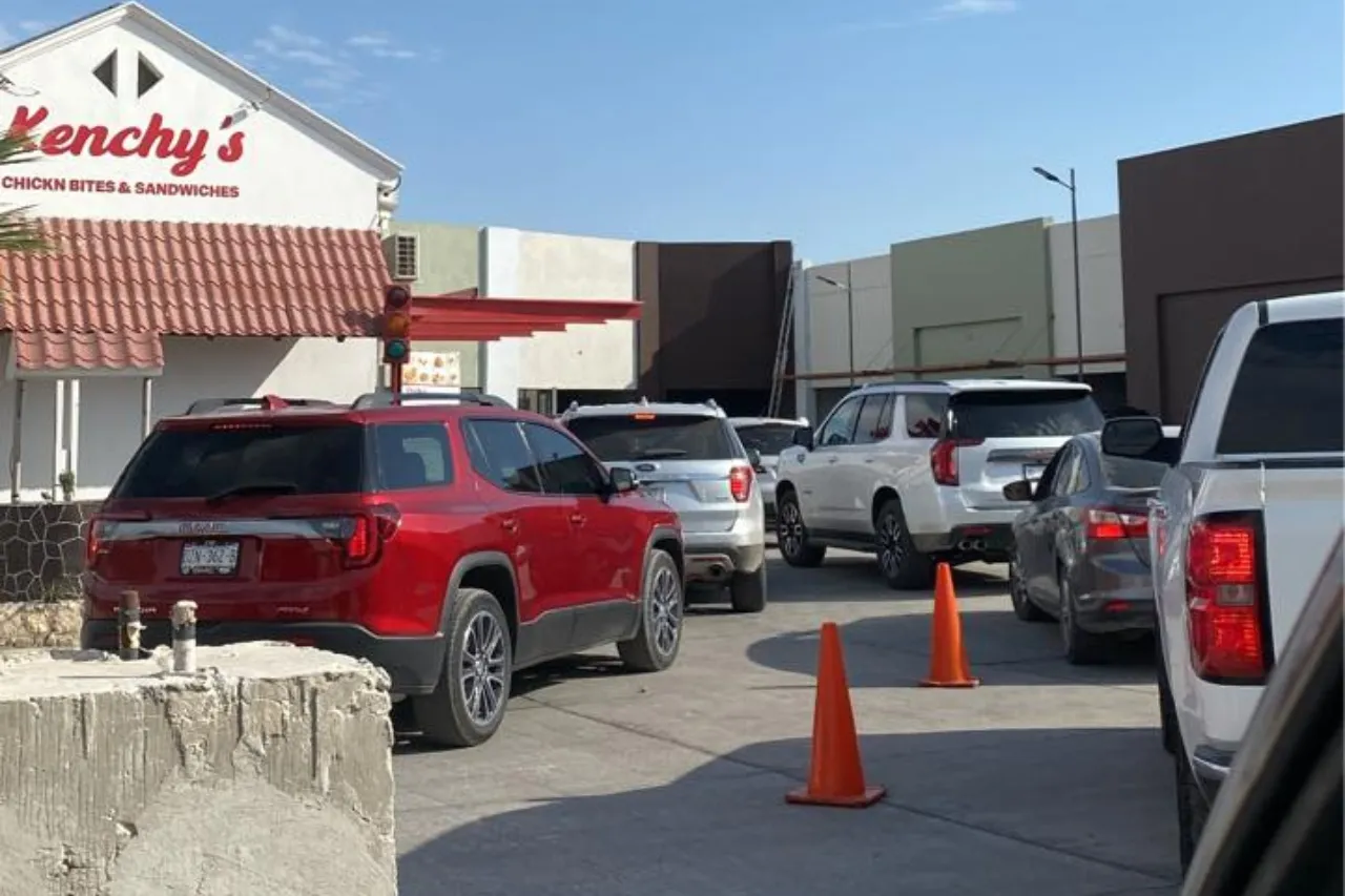 ¿Hasta dónde la fila? Juarenses hacen grupo de Facebook por este restaurante