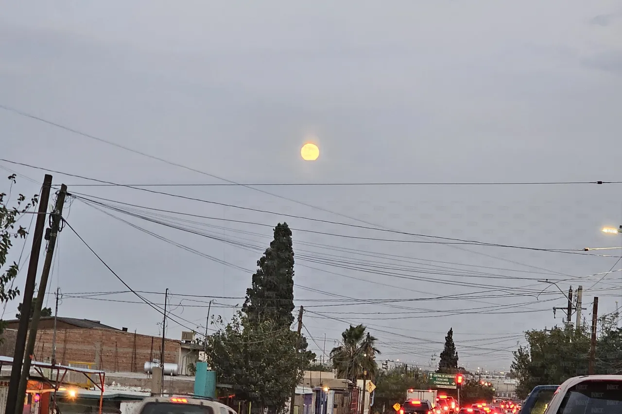 Maravilla luna llena a juarenses