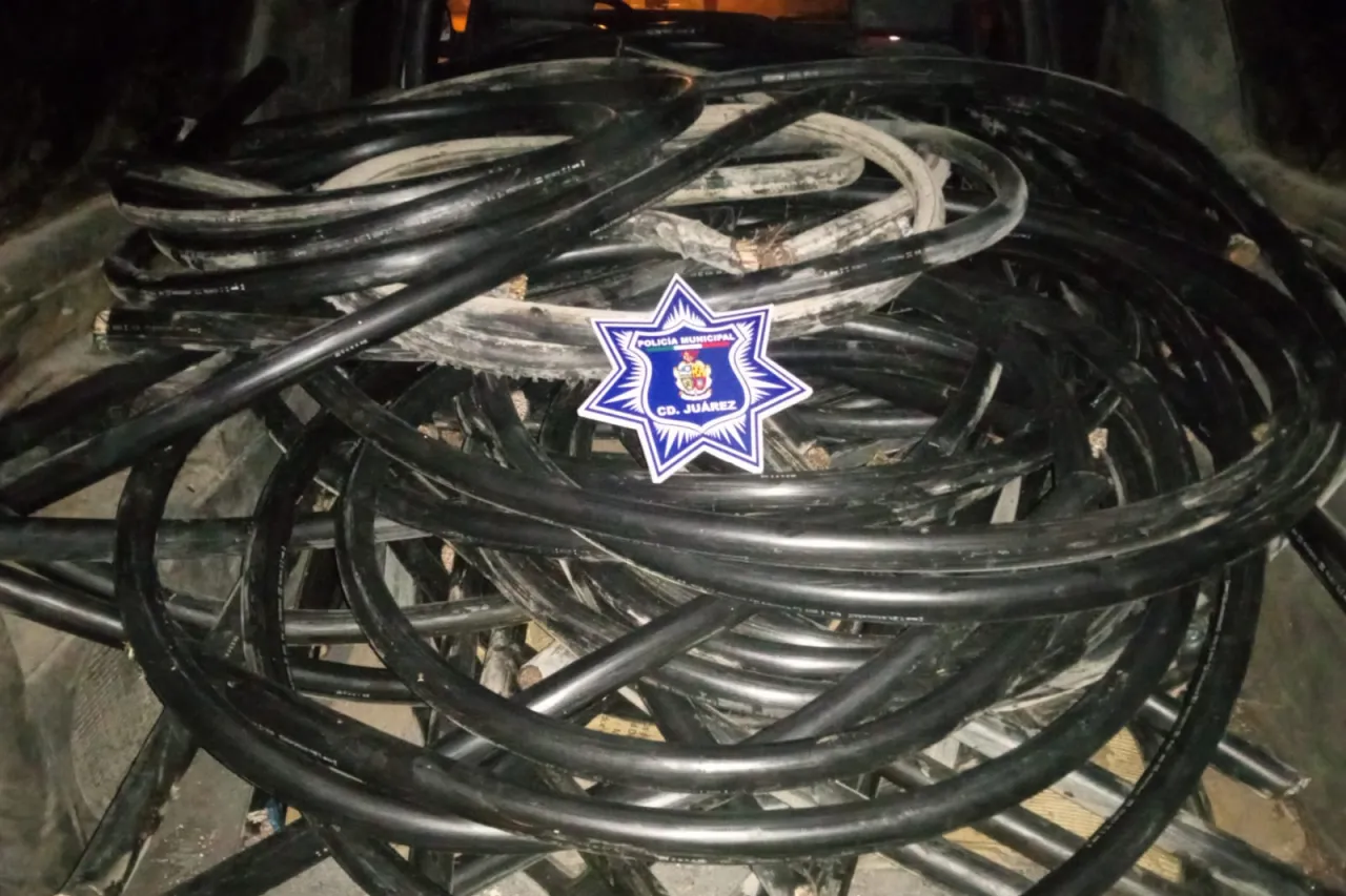 Desmantelan municipales banda de ladrones de cable