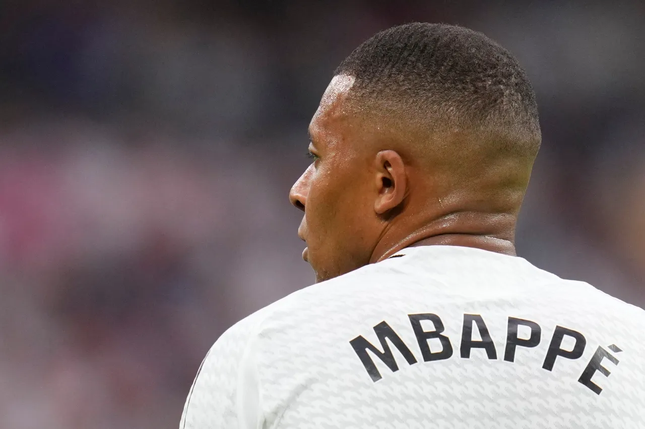 Mbappé regresa a entrenamientos con el Real Madrid al reanudarse La Liga