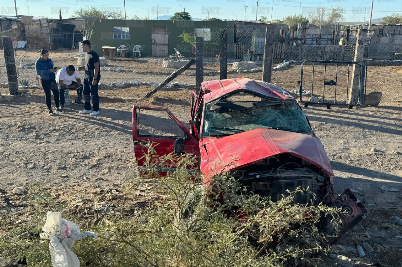 Video: Aparatoso choque en carretera deja a maestra lesionada