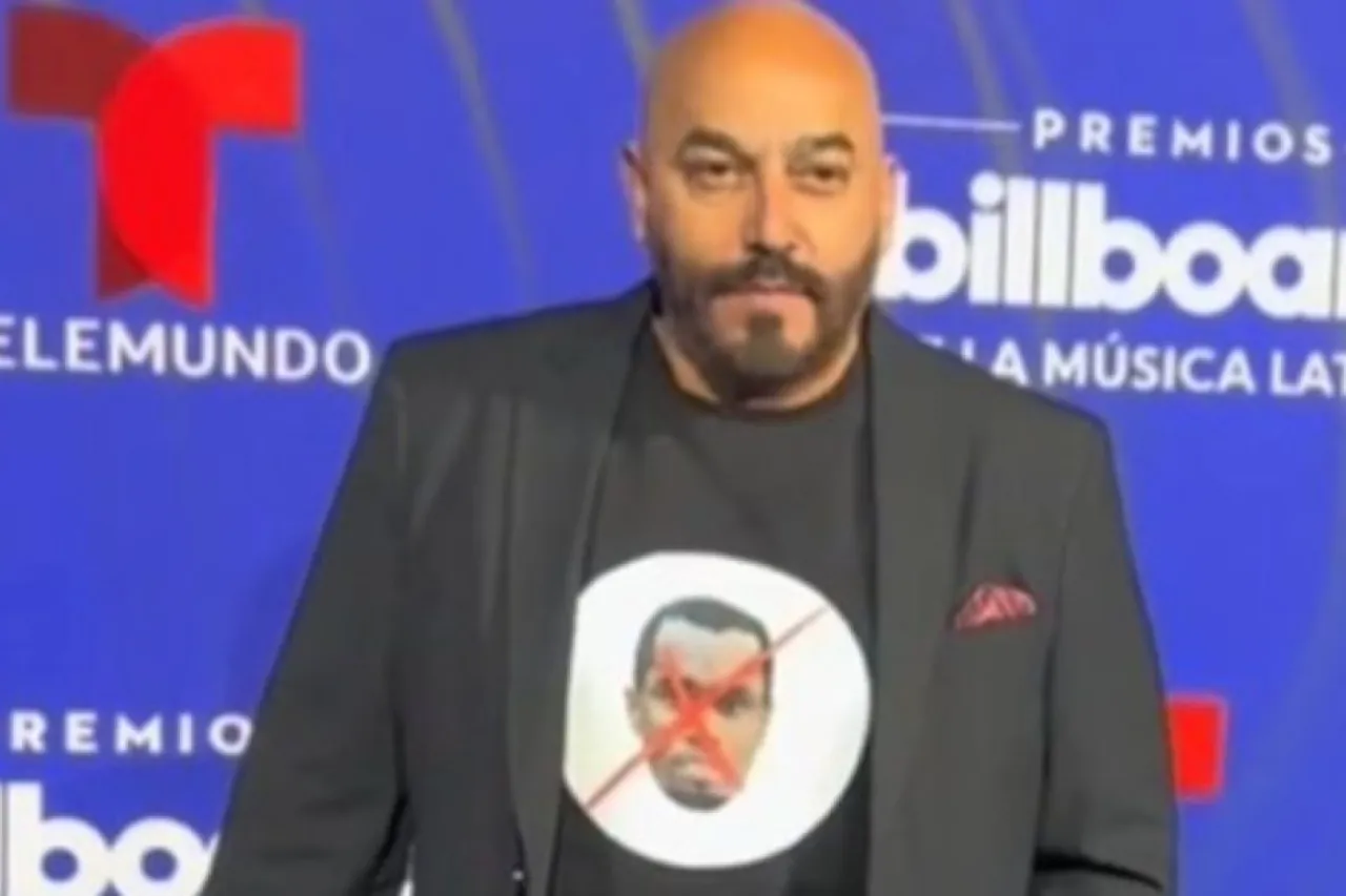 Video: Lupillo Rivera porta camisa de 'Diddy' Combs y causa polémica