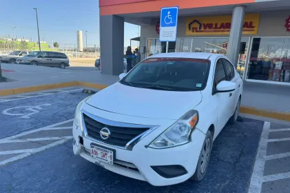 Buscan endurecer castigos por ocupar indebidamente cajones para discapacitados