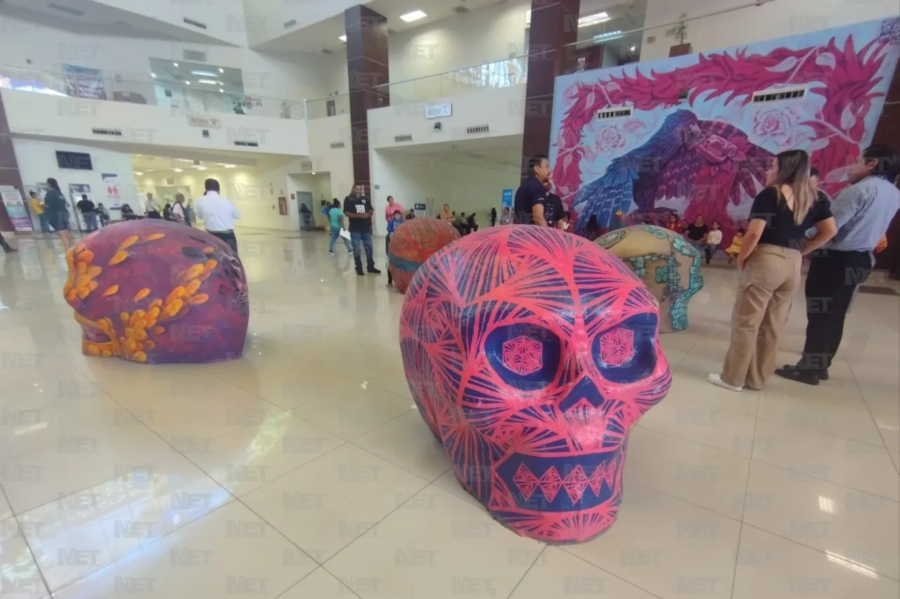 Llegan catrinas y calaveras a Pueblito Mexicano